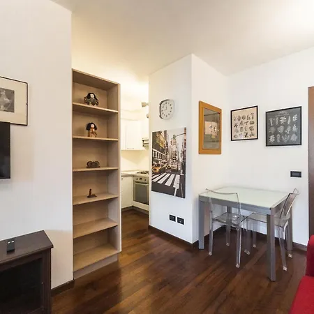 Appartement Red Dragon - Via Paolo Sarpi Milaan